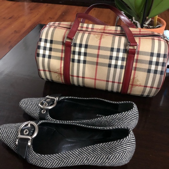 Clearance SALE! Burberry signature buckle. - Picture 11 of 12